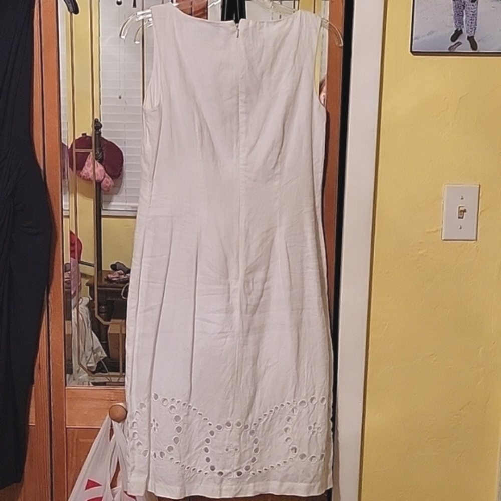 Lined White Shift Dress With Pattern - image 4